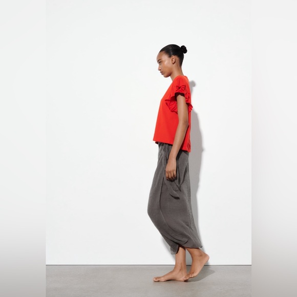 Zara Red ❤️❤️❤️ Ruffled Sleeve Top - Size Medium- NWT - Picture 3 of 10